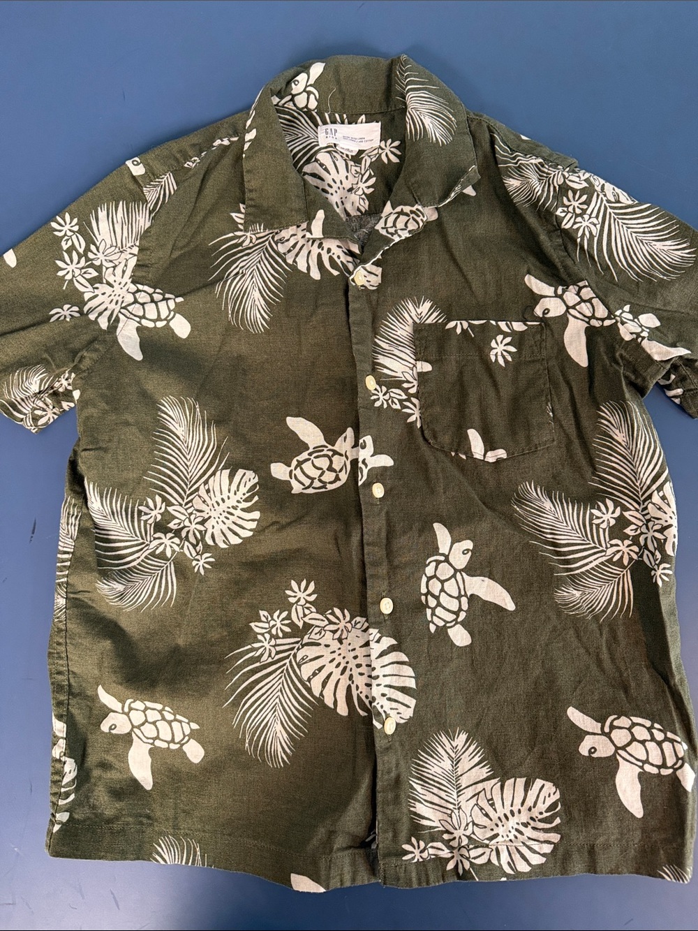 GAP kids Olive Green Tropical Turtle Print Short Sleeve Shirt
